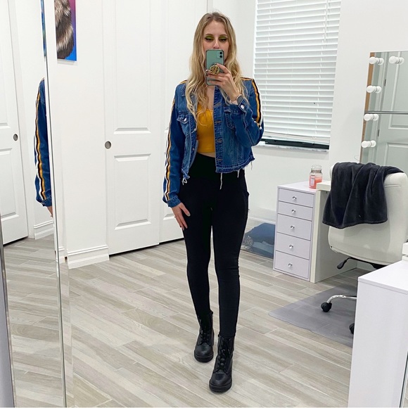 Meet your Posher, Hidden Gem Era! - Picture 3 of 8